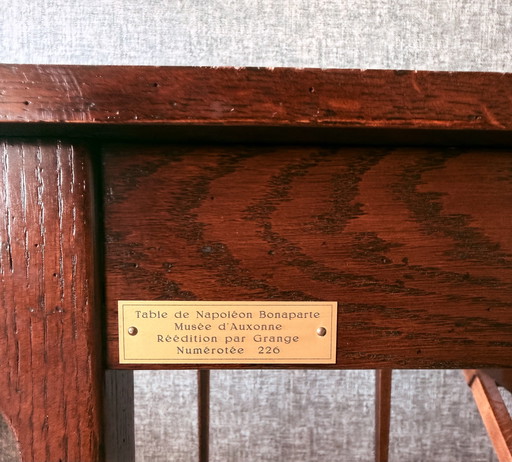 Escritorio de campaña plegable y sillón de campaña de Napoleón Bonaparte