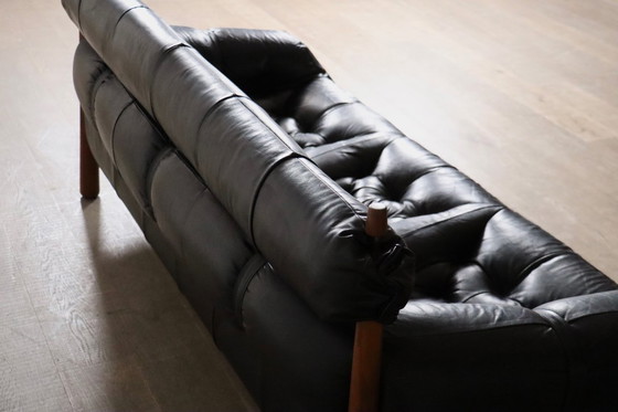 Image 1 of Percival Lafer MP-81 driezitsbank in zwart leer, Brazilië jaren 70