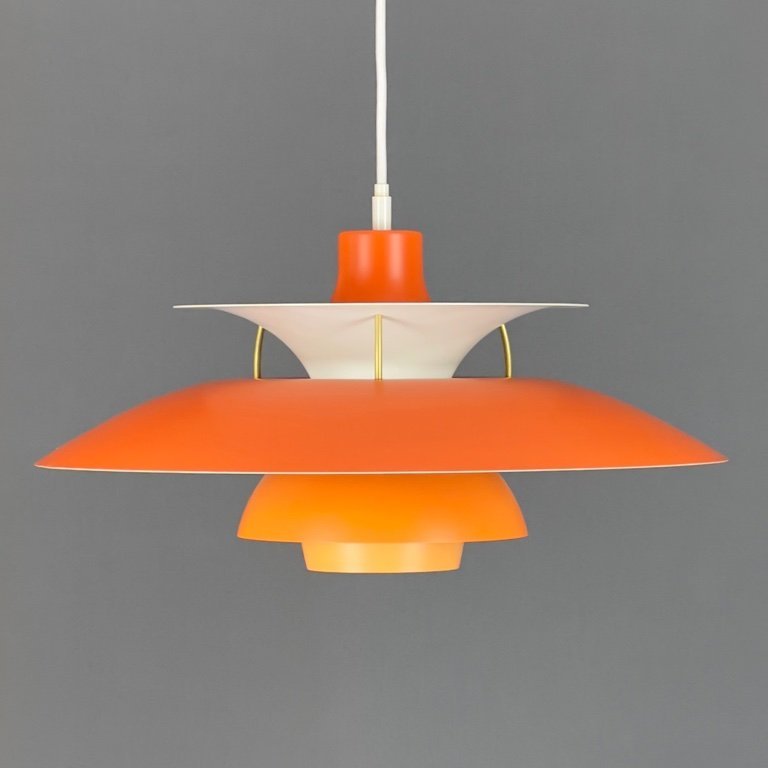 Louis Poulsen PH5 3 shades of orange | Pendant lamps second-hand
