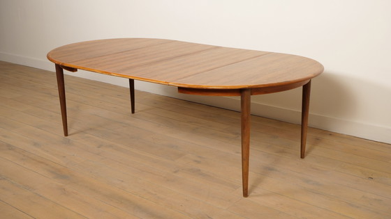 Image 1 of Table de salle à manger ronde vintage | Bois de rose | extensible