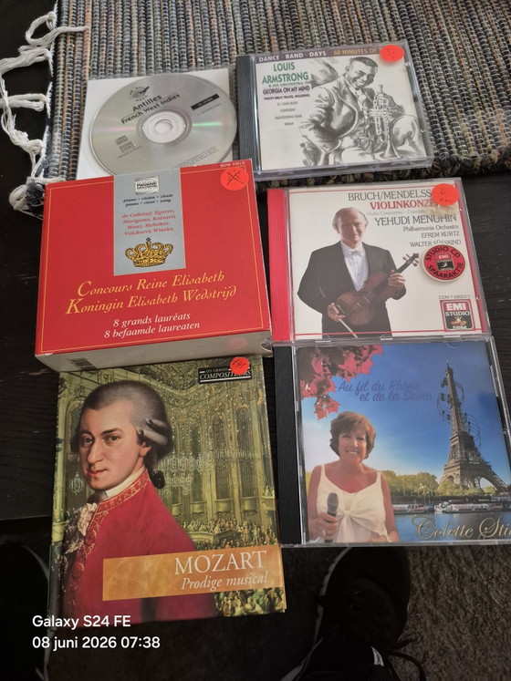 Image 1 of CDs vinyl cassettes
