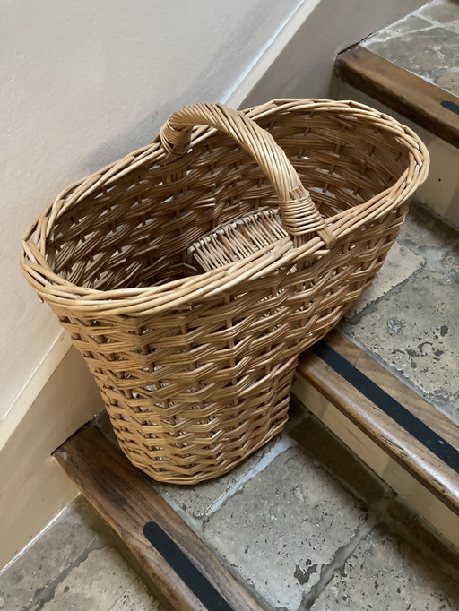 Vintage 70's woven wicker stair basket