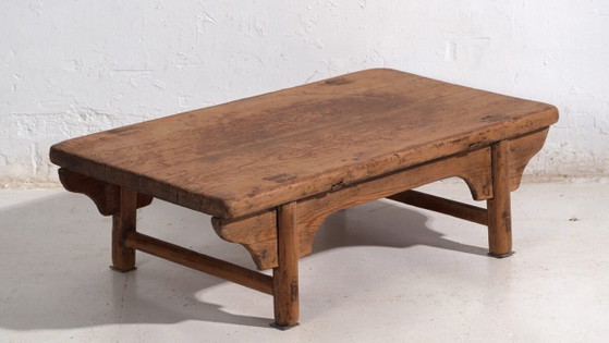 Antiker niedriger Tisch aus Kiefernholz – China, ca. 1930 – Couchtische (photo 3 of 40)