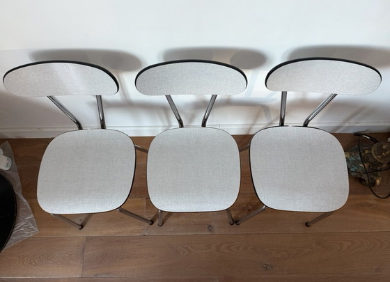 Image 1 of Set van 3 Vintage Design Stoelen – Ovale Rug – Grijs Formica
