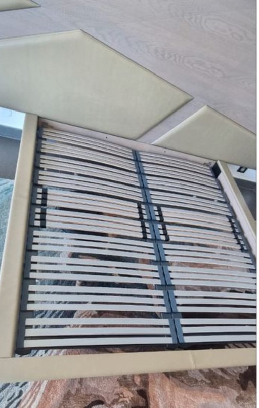 Roche Bobois - Trackbed 180x200 (met 2 lattenbodems)
