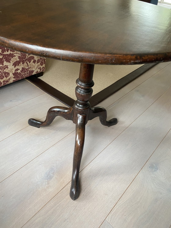 Image 1 of Antique lamp table