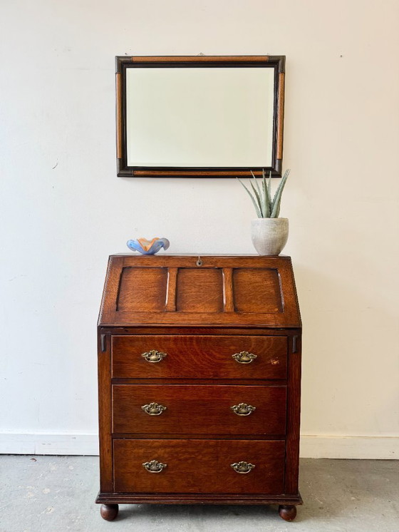 Image 1 of Vintage wandspiegel met afgeschuinde randen in campagnestijl.