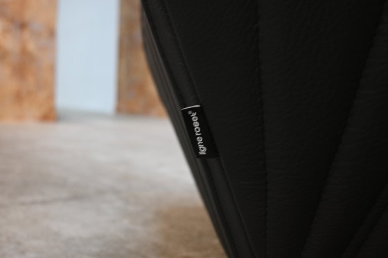 Image 1 of Nouveaux fauteuils Facet Ligne Rose, revêtus de cuir noir exclusif