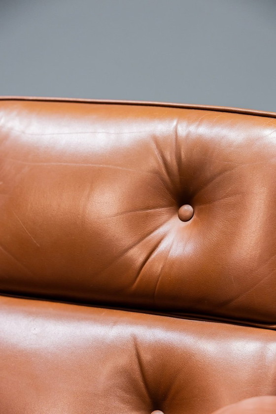 Image 1 of Eames ES108 lobby chair, 80’s