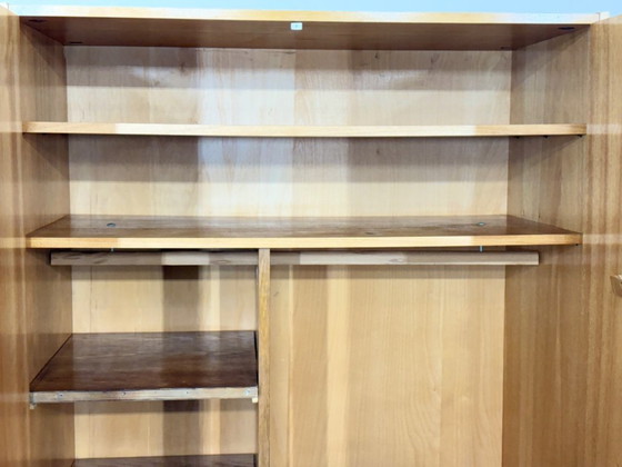 Image 1 of Armadio vintage, armadio per la biancheria, mobiletto in legno