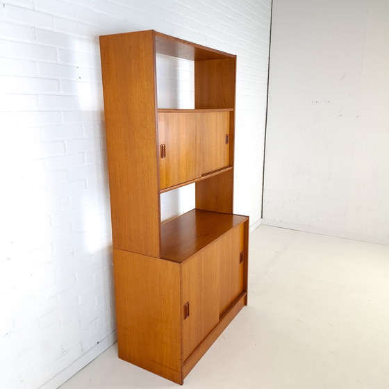 Image 1 of Armario de pared antiguo de teca, diseño danés, década de 1970.