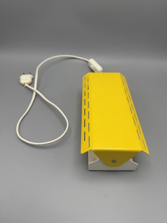Image 1 of Lampada da parete/lampada da comodino gialla anni '70