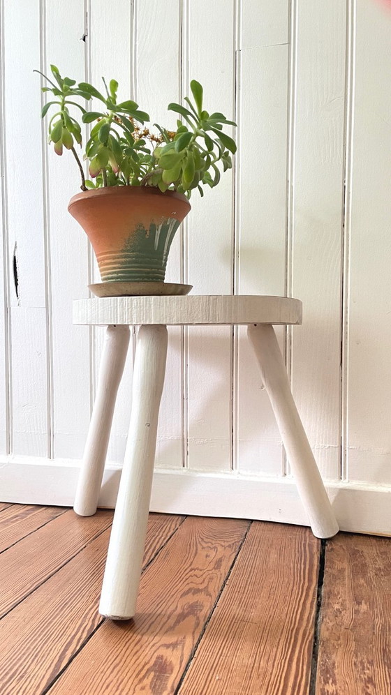 Image 1 of TABOURET Tripod White VINTAGE