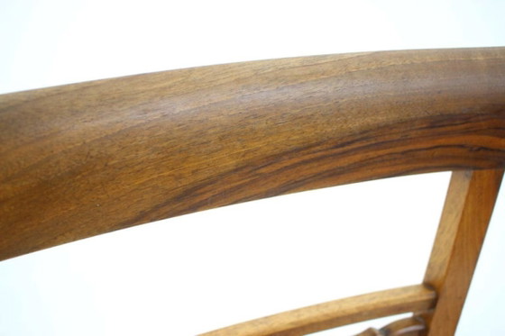 Image 1 of Een paar gerestaureerde Tsjechoslowaakse walnotenhouten stoelen uit de jaren 50, bekleed met bloemenstof.