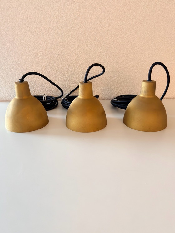 Tres lámparas Louis Poulsen: Toldbod, Lámparas colgantes, Metal, Dorado (foto 11 de 14)