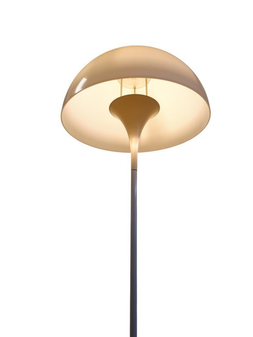 Panthella vloerlamp van Verner Panton