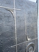 Brutalistisches Wand-/Türpaneel