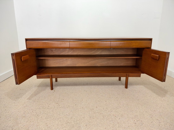 Credenza in teak White & Newton – Modello Byfolder – Anni '60 – Credenze, Legno (photo 11 of 13)