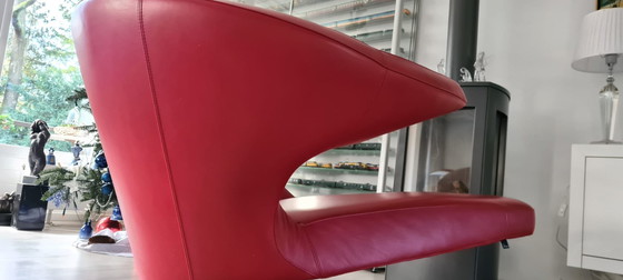 Image 1 of Leolux Parabolica swivel armchair in red leather
