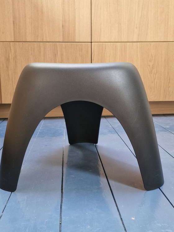 Black Elephant Stool Sori Yanagi / Vitra – Plastic (photo 4 of 10)