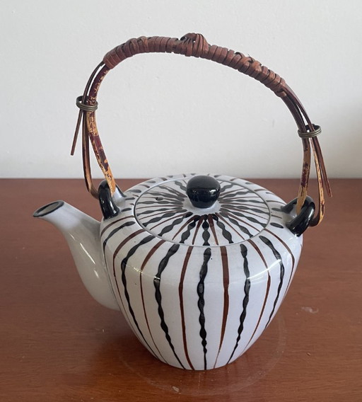 Vintage Japanese single-serve teapot