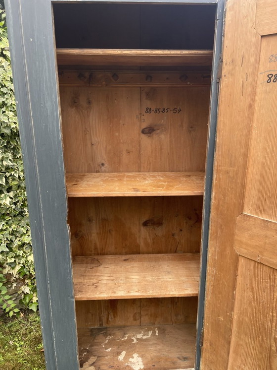 Image 1 of 18E Eeuwse Kledingkast Keukenkast Halkast Legkast Frans  Antiek