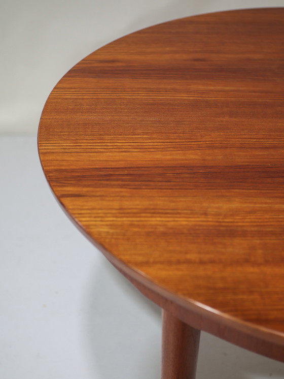 Image 1 of Table à manger ronde extensible Teck Vintage Danois