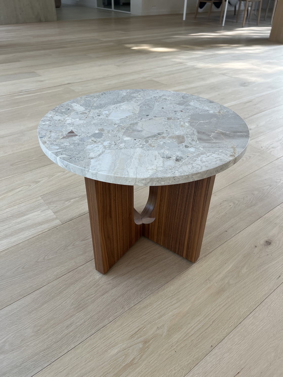 Image 1 of Androgyne sidetable Menu 