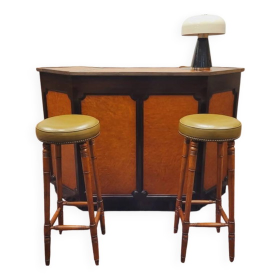 English Chesterfield mahogany bar fully upholstered in leather, Barstools (photo 2 of 22)
