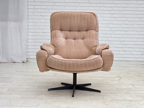Image 1 of Dänischer Drehsessel aus den 1970er Jahren, beiger Möbelstoff.