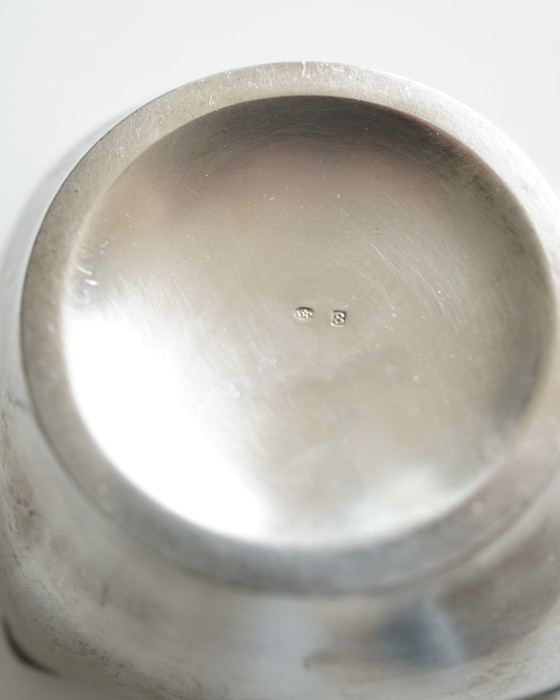 Image 1 of Vide-Poche / Cendrier Carré Vintage en Métal Argenté – Poinçons “8” et “KM” Style Art Déco 1930