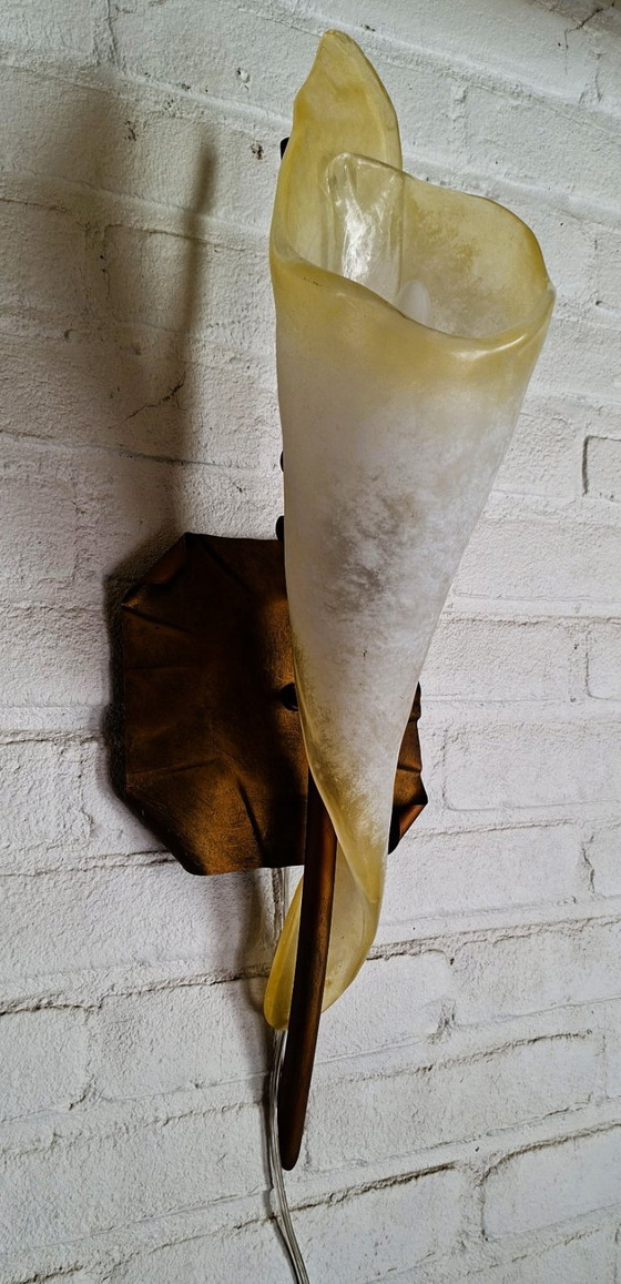 Image 1 of Sillux Designer-Wandleuchte mit bernsteinfarbenem Glas.