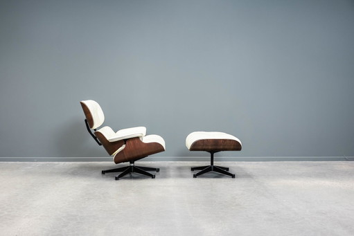 Eames lounge chair+ ottoman