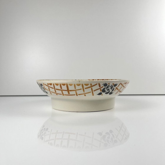 Image 1 of Plato sobre pedestal, loza, Badonviller "Roscoff", 1930