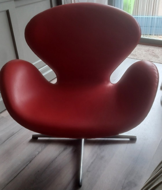 Dänisches Design Unmarkierter Leder-Schwanenstuhl Moderner Drehstuhl – Drehstühle, Metal, Leather (photo 4 of 12)