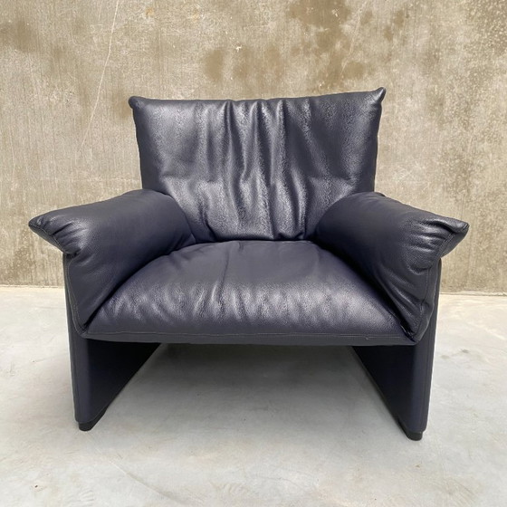 Image 1 of Poltrona Cassina Palmaria in pelle design Vico Magistretti