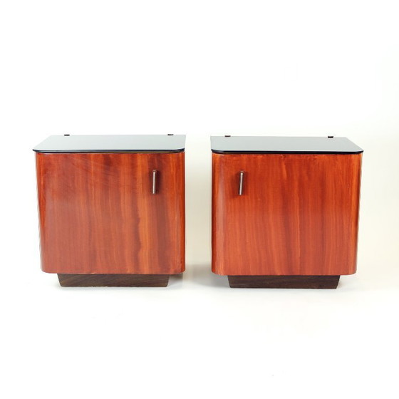 Image 1 of Set van 2 nachtkastjes met zwart glas, Tsjechoslowakije jaren 60