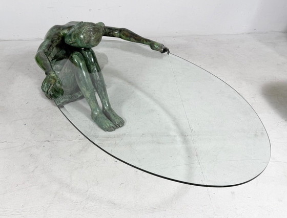 Image 1 of Mesa auxiliar/de centro escultórica con escultura de una mujer desnuda, bronce, Francia, década de 1980.