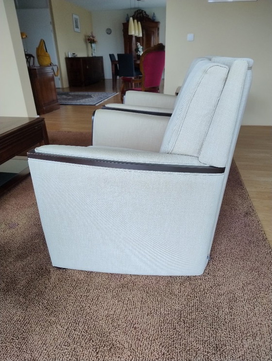 Image 1 of 2 poltrone beige classiche e senza tempo