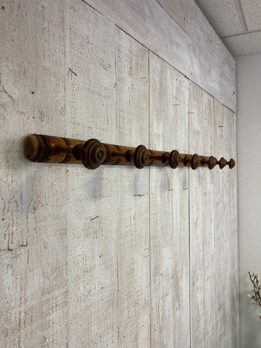 Antiguo perchero de bistró