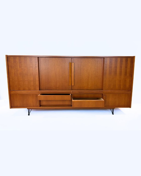 Image 1 of Deense vintage teakhouten dressoir uit de jaren 60 — Professioneel gerestaureerd