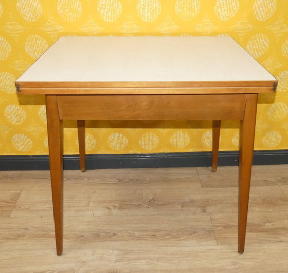 Image 1 of Table de cuisine pratique des années 50 79x59/118 mécanisme pliant-rotatif avec tiroir rétro vintage