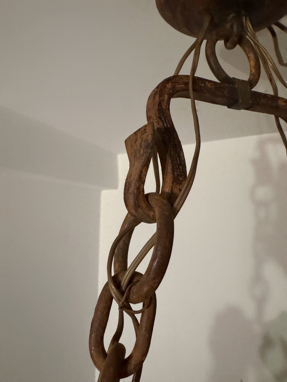 Image 1 of Middeleeuwse smeedijzeren kroonluchter in heraldische stijl