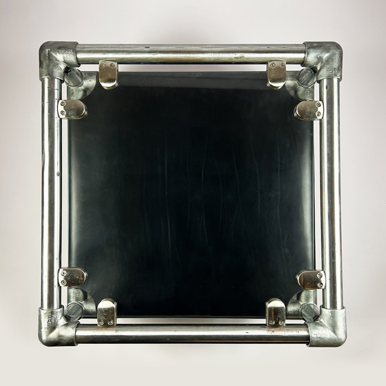 Image 1 of Tavolino industriale a trifoglio