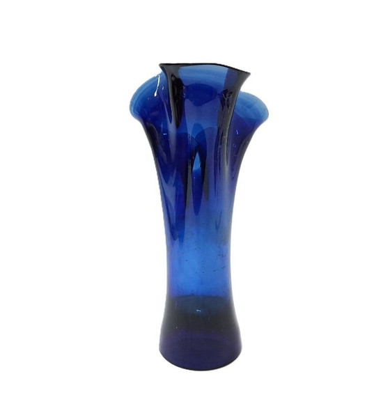 Image 1 of Vintage Cobalt Blue Art Glass Vase – Sculptural Elegance | H25 cm