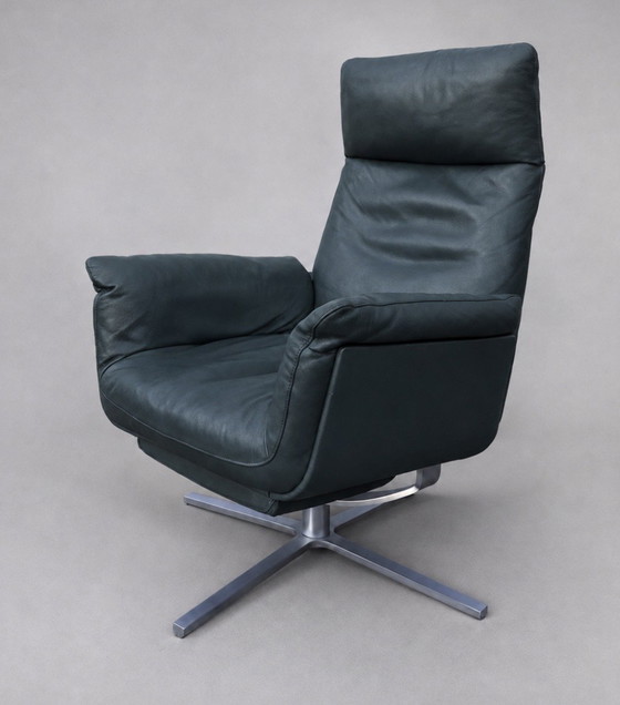 Poltrona FSM Shelby – Pelle color petrolio, design di Georg Appeltshauser – Poltrone relax, Metal, Leather (photo 14 of 15)