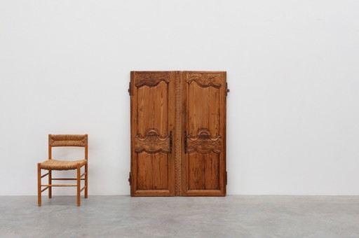 Paire de portes anciennes sculptées à la main, vers 1880