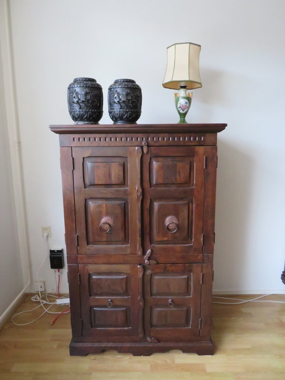 Image 1 of Tv-/Computerkast