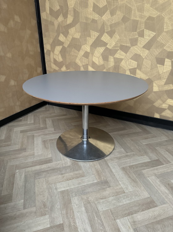 Image 1 of Artifort circle table with grey top