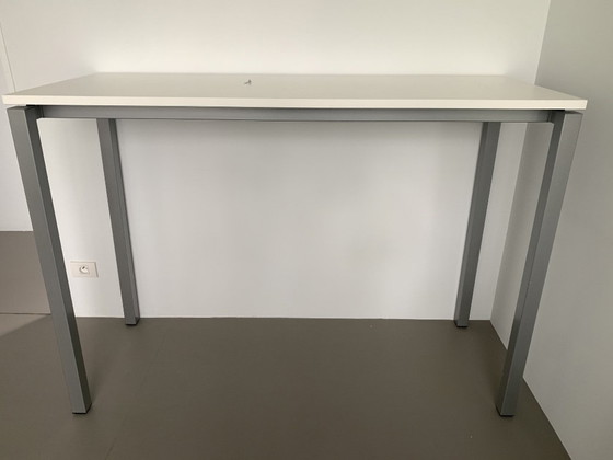 Image 1 of Robberechts Connex hoge tafel – Krasbestendig sta bureau / ontbijtbar